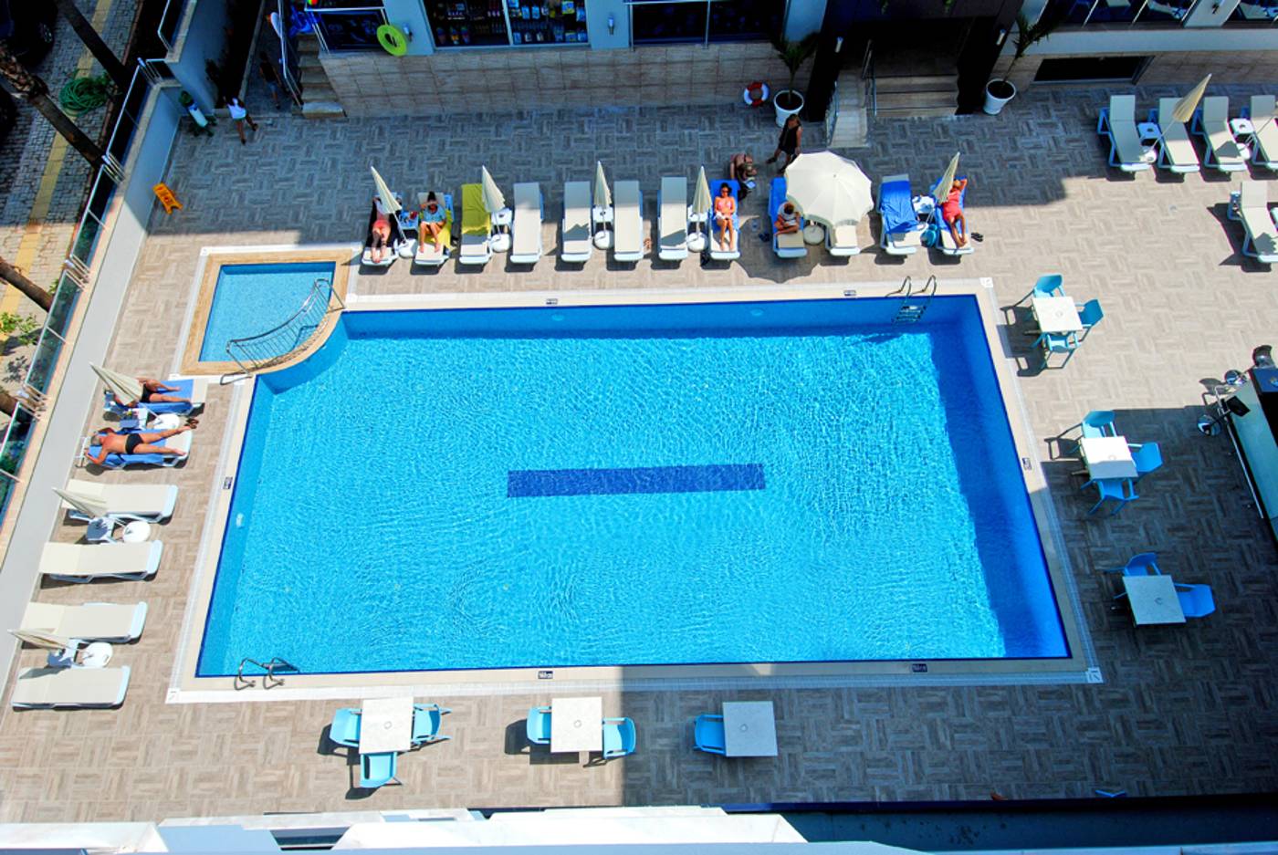 Kleopatra-Ramira-Hotel-Pool-5