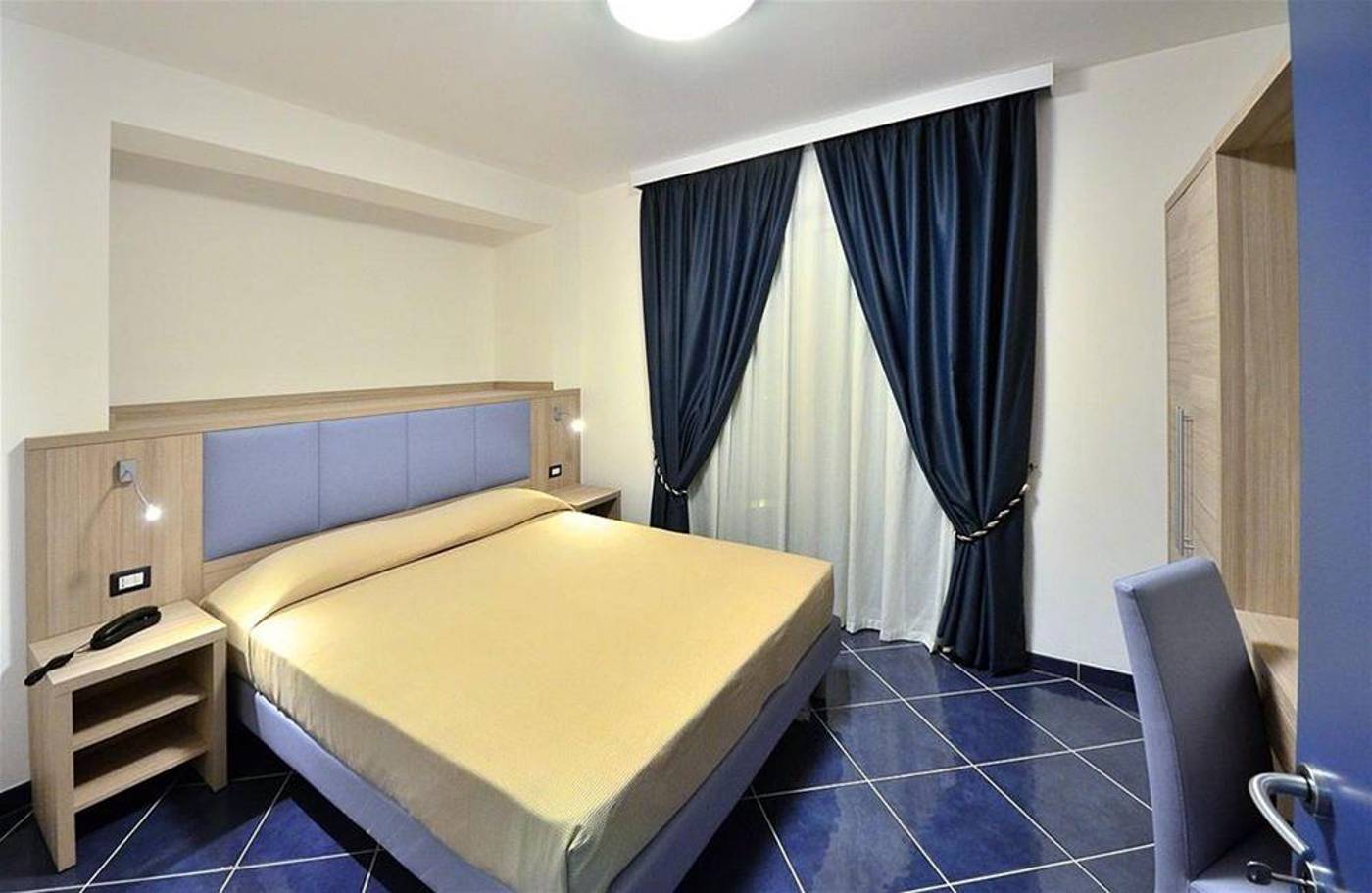 Astro-Suite-Hotel-Room-16