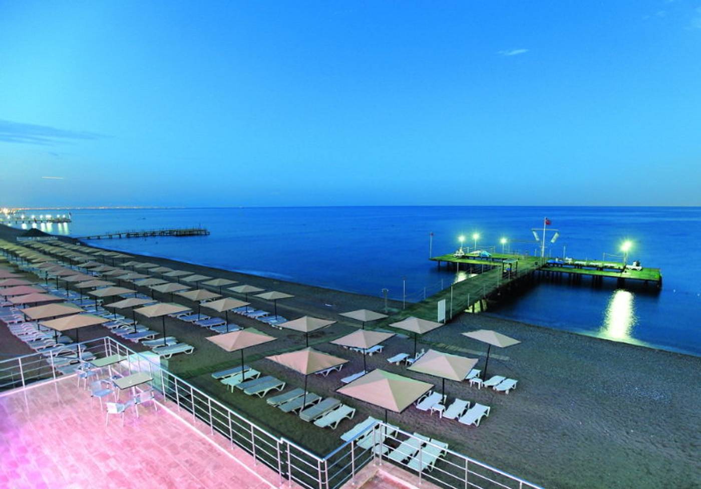 La-Mer-Hotel-Beach-32