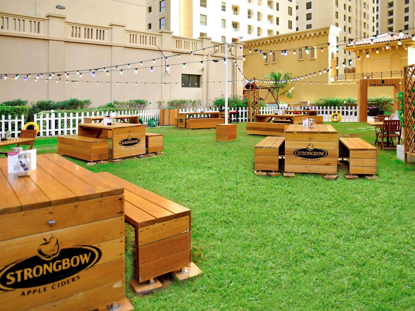 Movenpick-Jumeirah-Beach-Restaurant-16