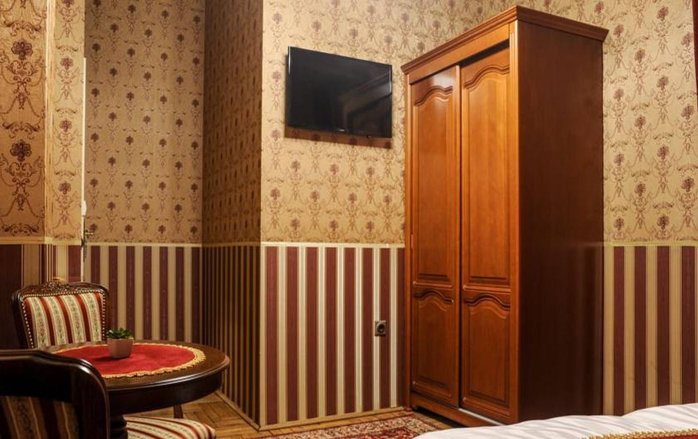 Cotton-House-Budapest-Room-38