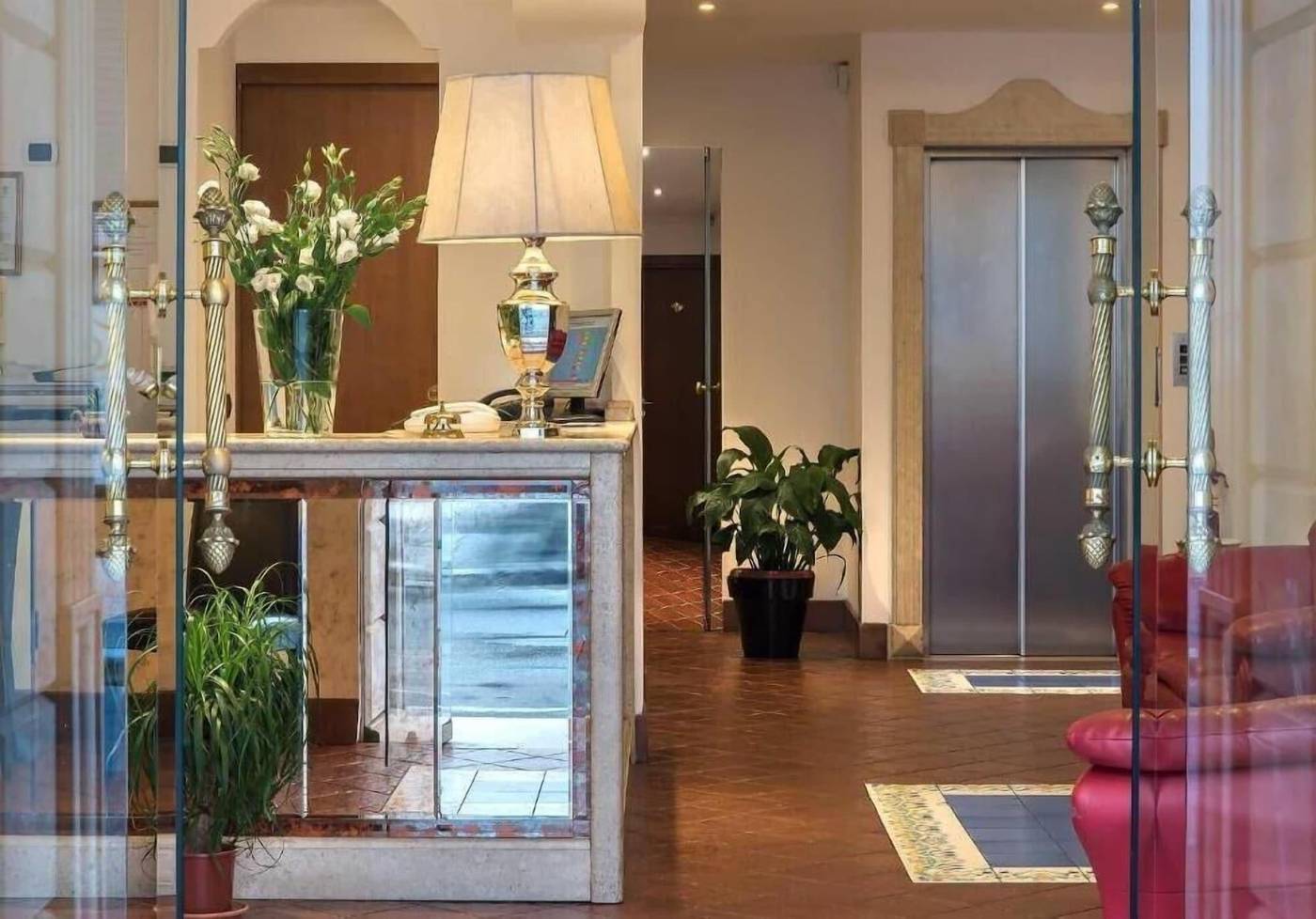 Hotel-Caracciolo-Lobby-14