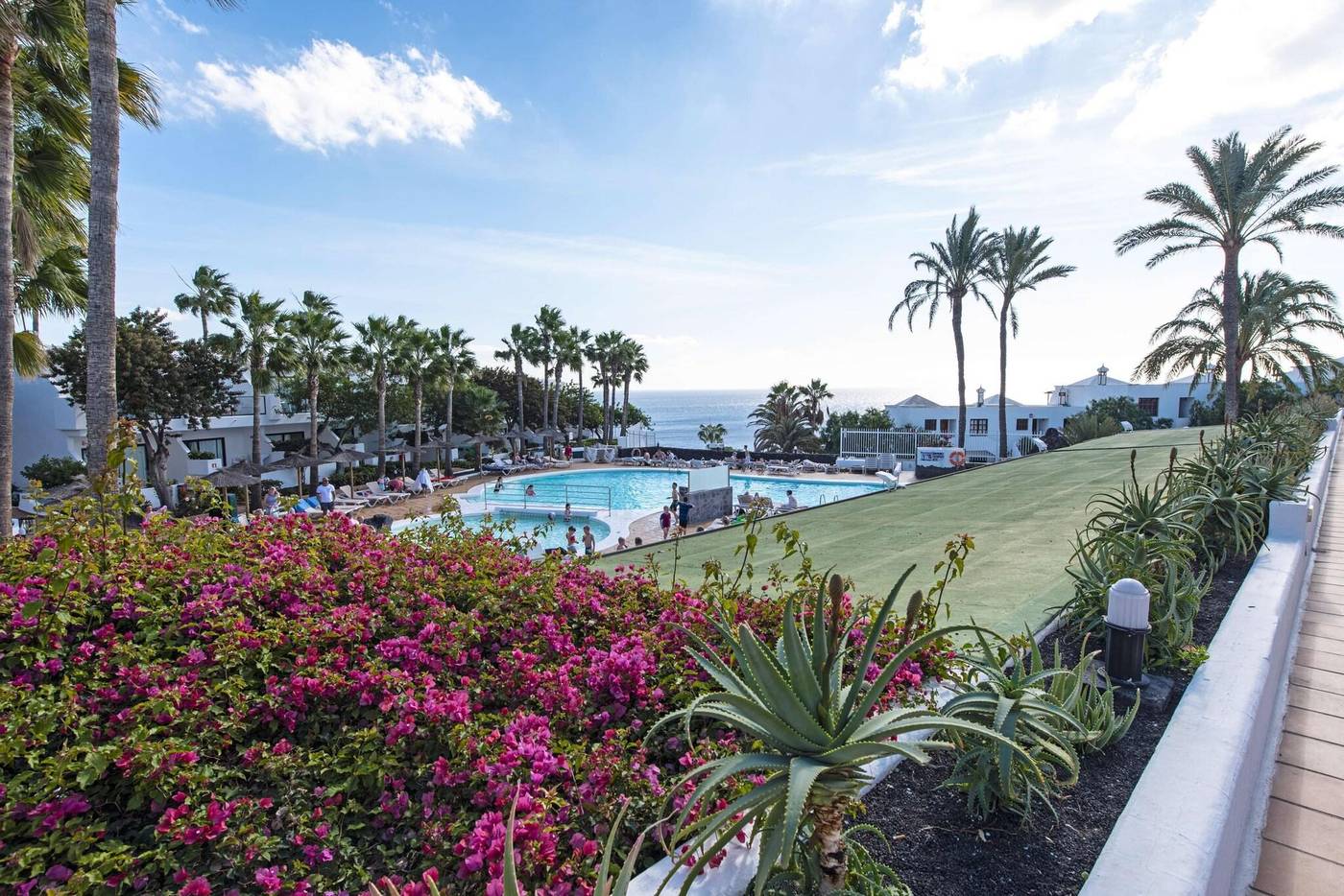 THB-Flora-Terrace-15