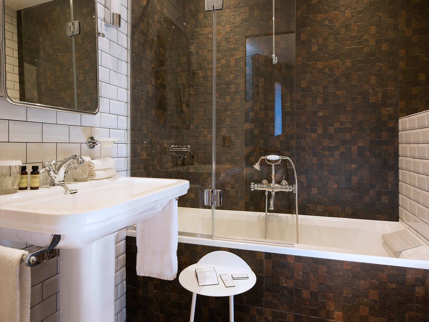 Whistler-Hotel-Room-21