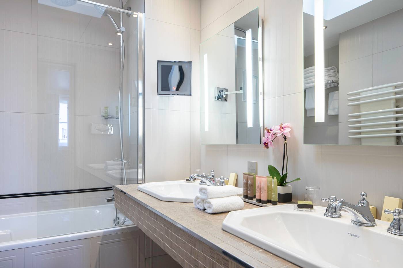 Bradford-Elysees-Astotel-Room-40