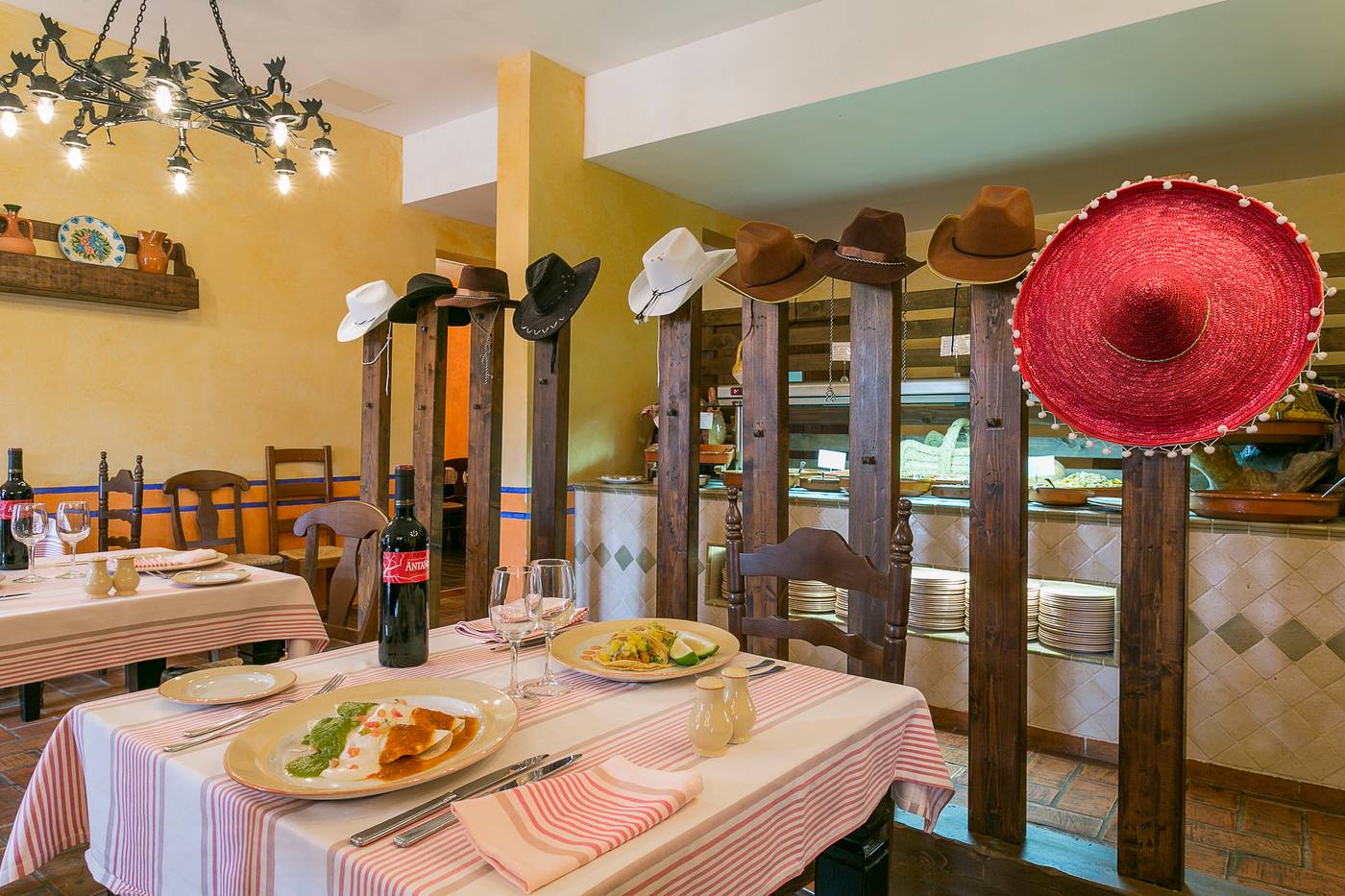 Grand-Palladium-White-Island-Resort---Spa-Restaurant-38