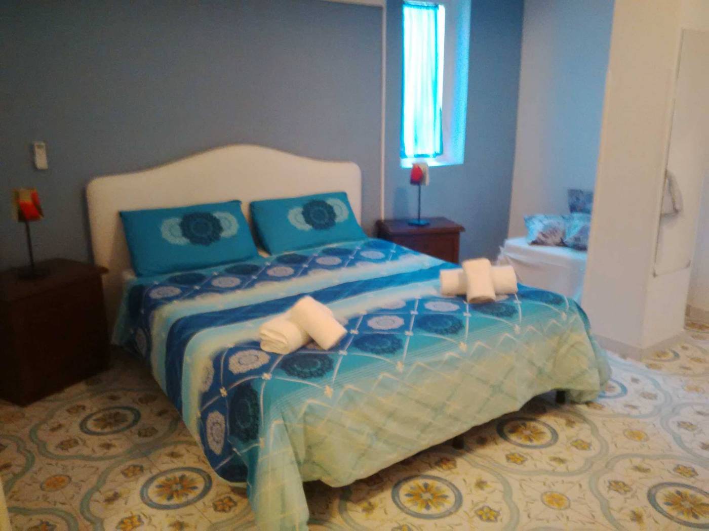 Sorrento-Town-Suites-Room-19