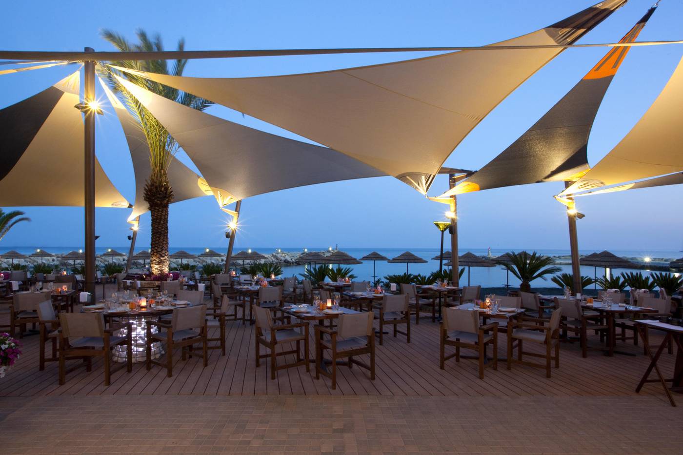 Amathus-Beach-Restaurant-24