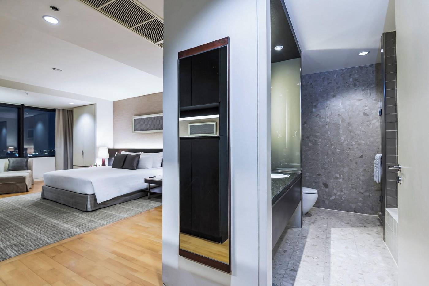 Emporium-Suites-by-Chatrium-Room-50