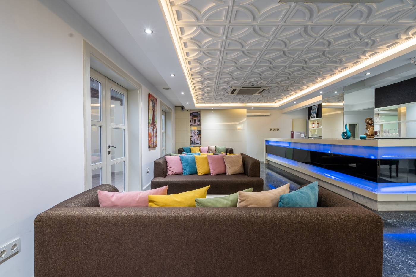 Puding-Hotel-Lobby-64