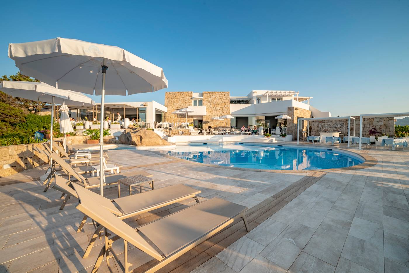 Grand-Relais-dei-Nuraghi-Pool-9