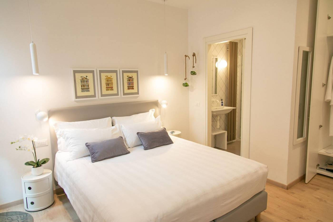 San-Marco-Design-Suites-Room-4