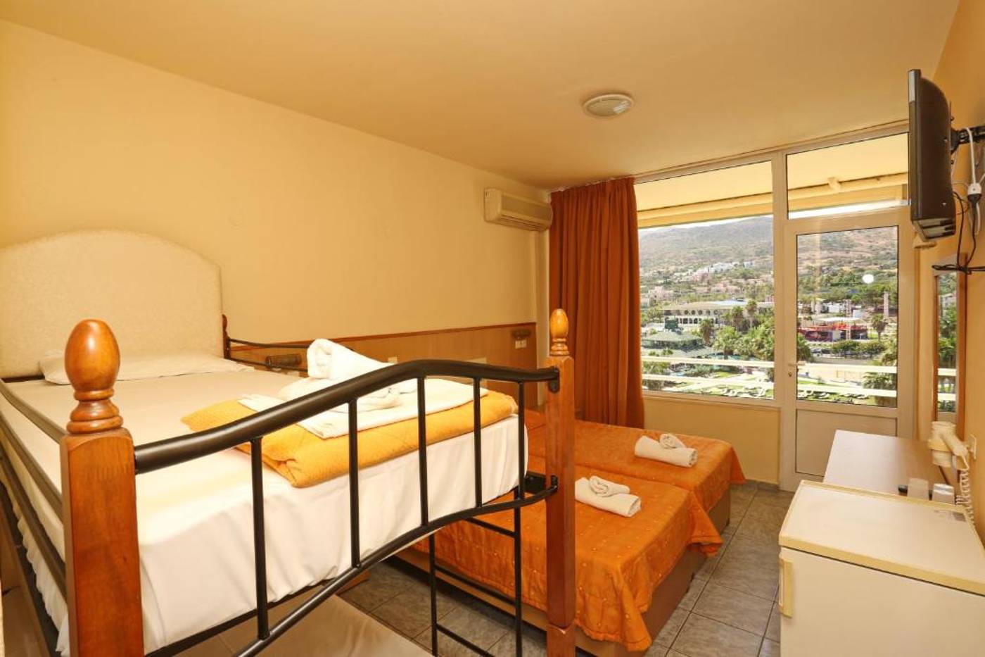 Eri-Beach---Village-Room-32