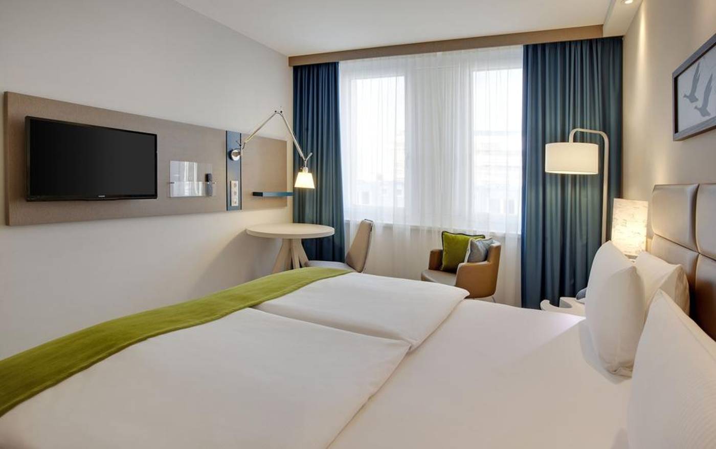 Holiday-Inn-Berlin-City-East-Side-Room-25