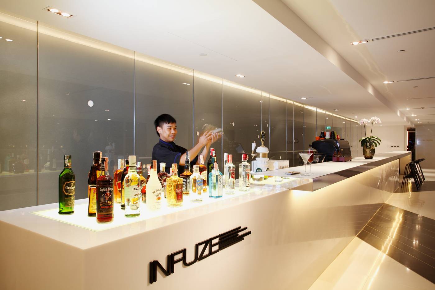 Centara-Watergate-Pavilion-Hotel-Bangkok-Bar-21