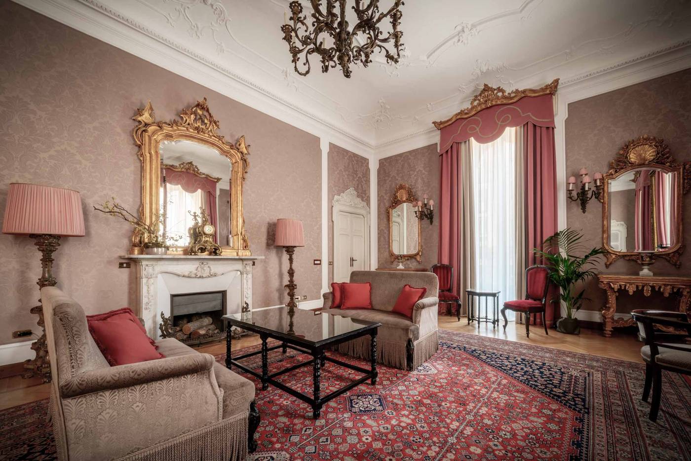 Grand-Hotel-et-de-Milan---The-Leading-Hotels-Room-3