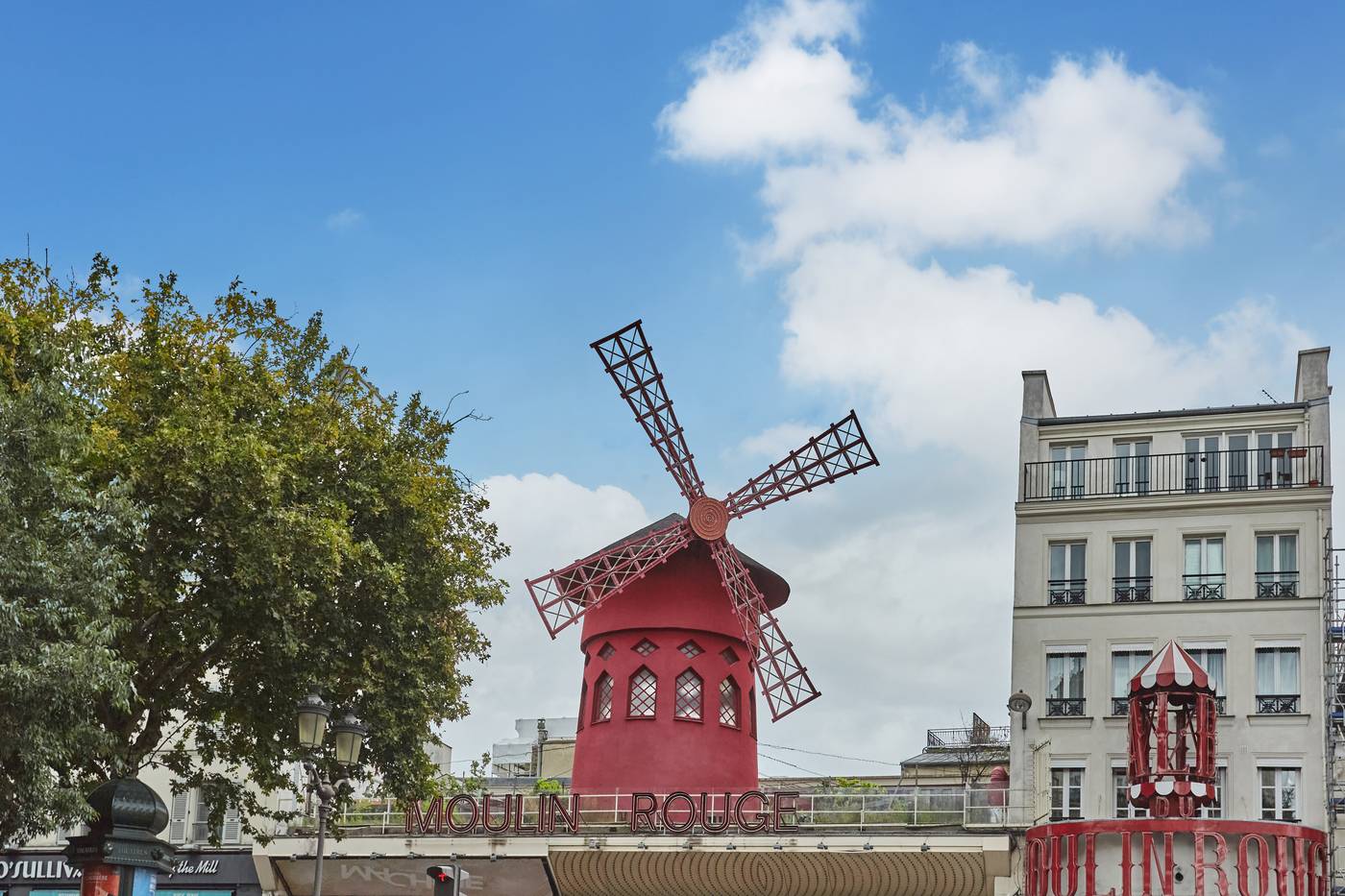 HOTEL-BEAUQUARTIER-MONTMARTRE-General-view-32