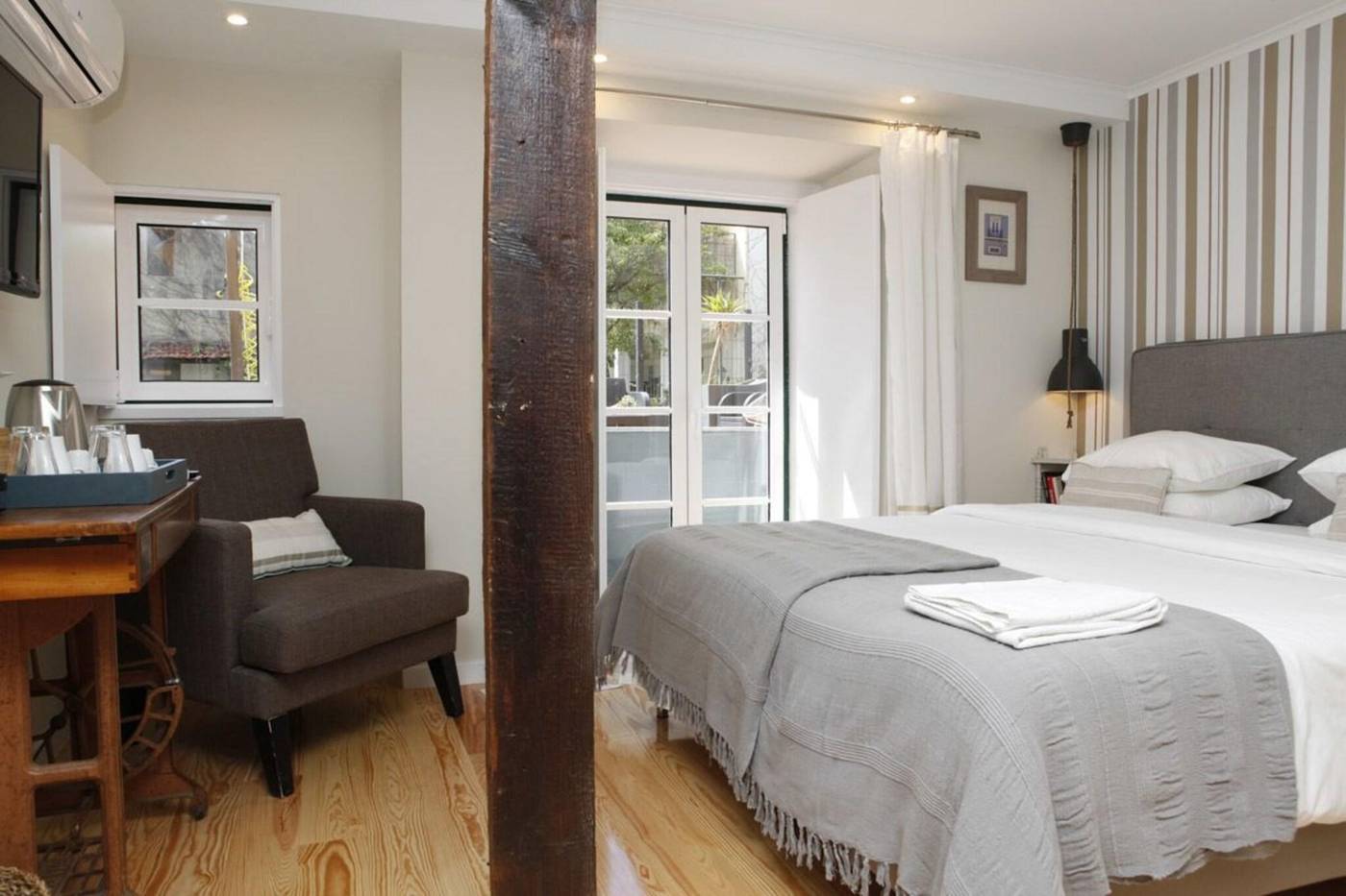 Flores-Guest-House-Room-24