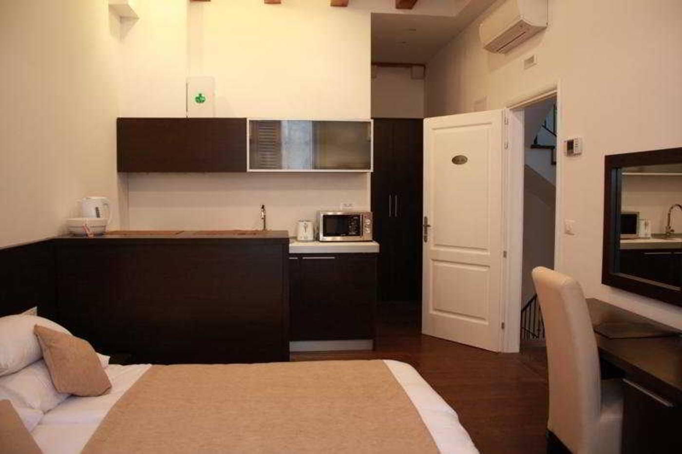 Celenga-Apartments-Room-3