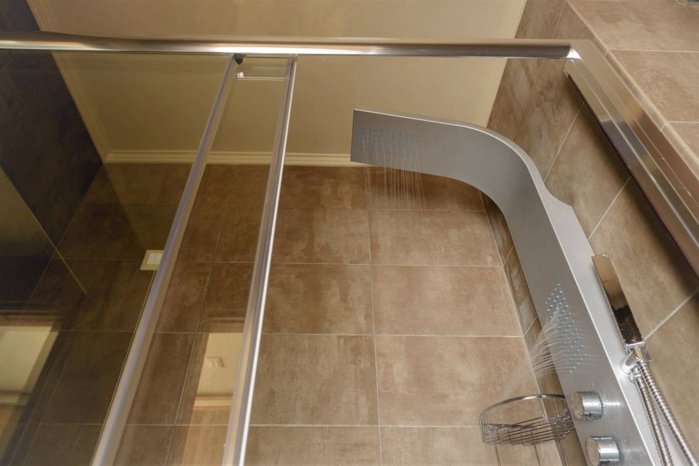 Congo-Palace-Hotel-Room-46