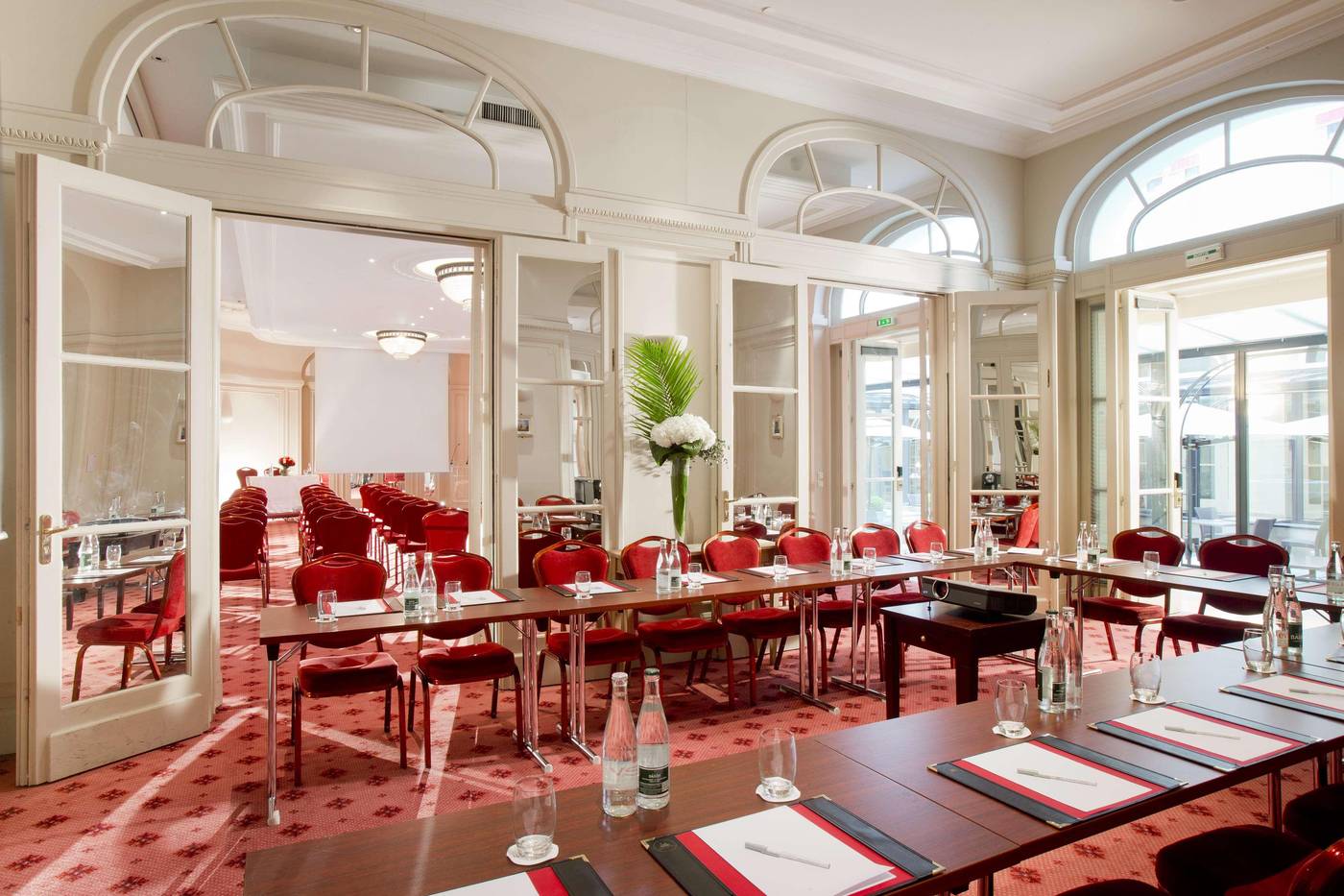 California-Paris-Champs-Elys----es-Restaurant-39