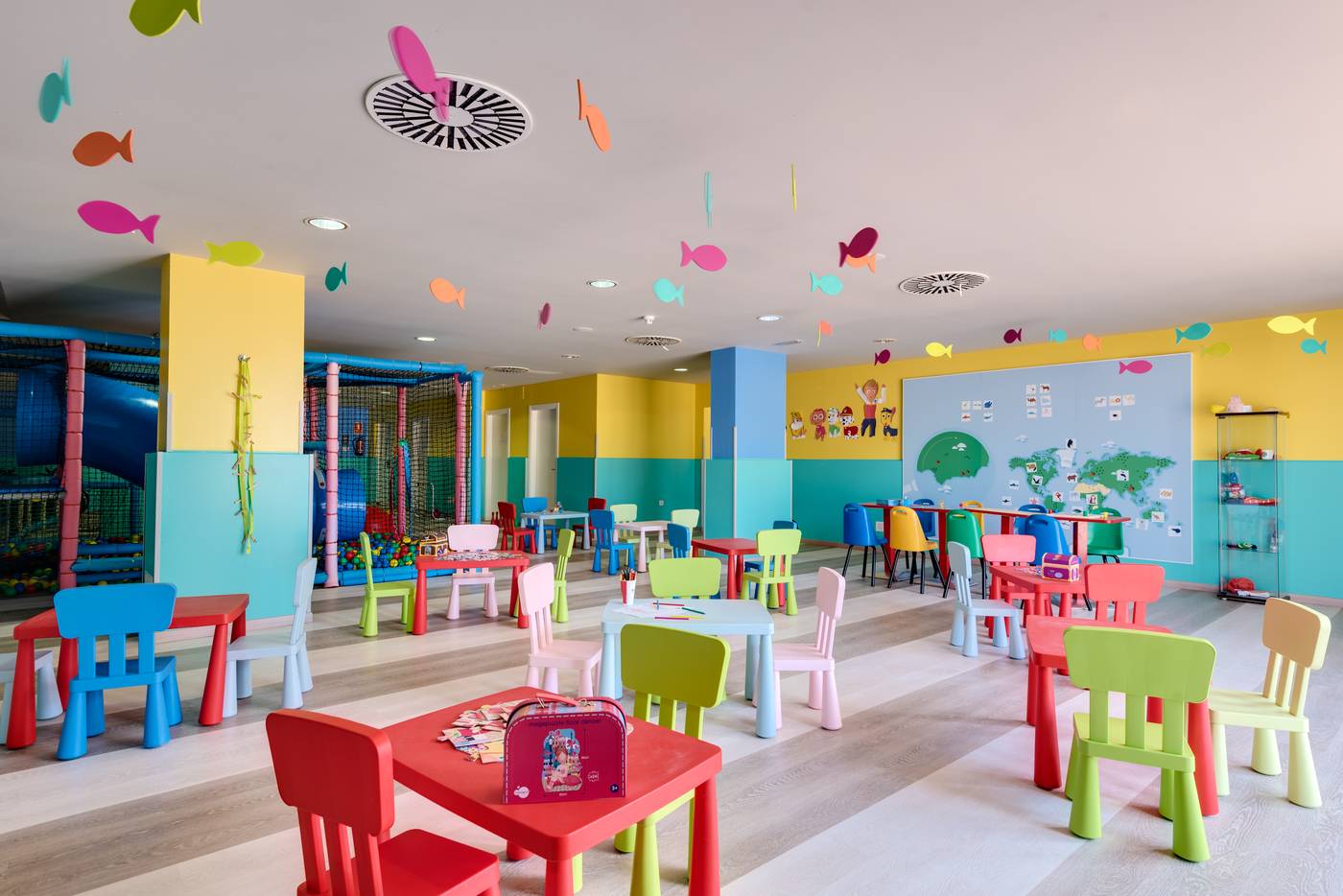 Barcelo-Costa-Ballena-Sports-and-Entertainment-57