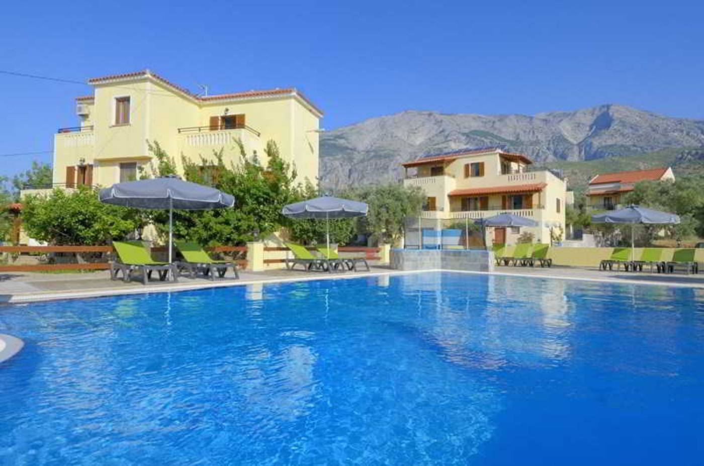 Agrilionas-Beach-Pool-1