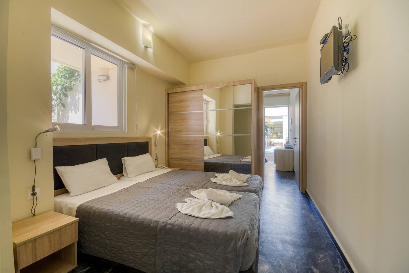 Agla-Room-15