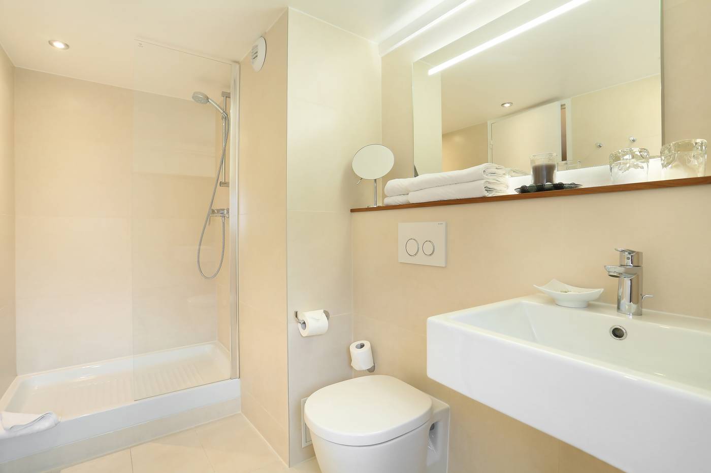 Maison-Axel-Opera-Room-24