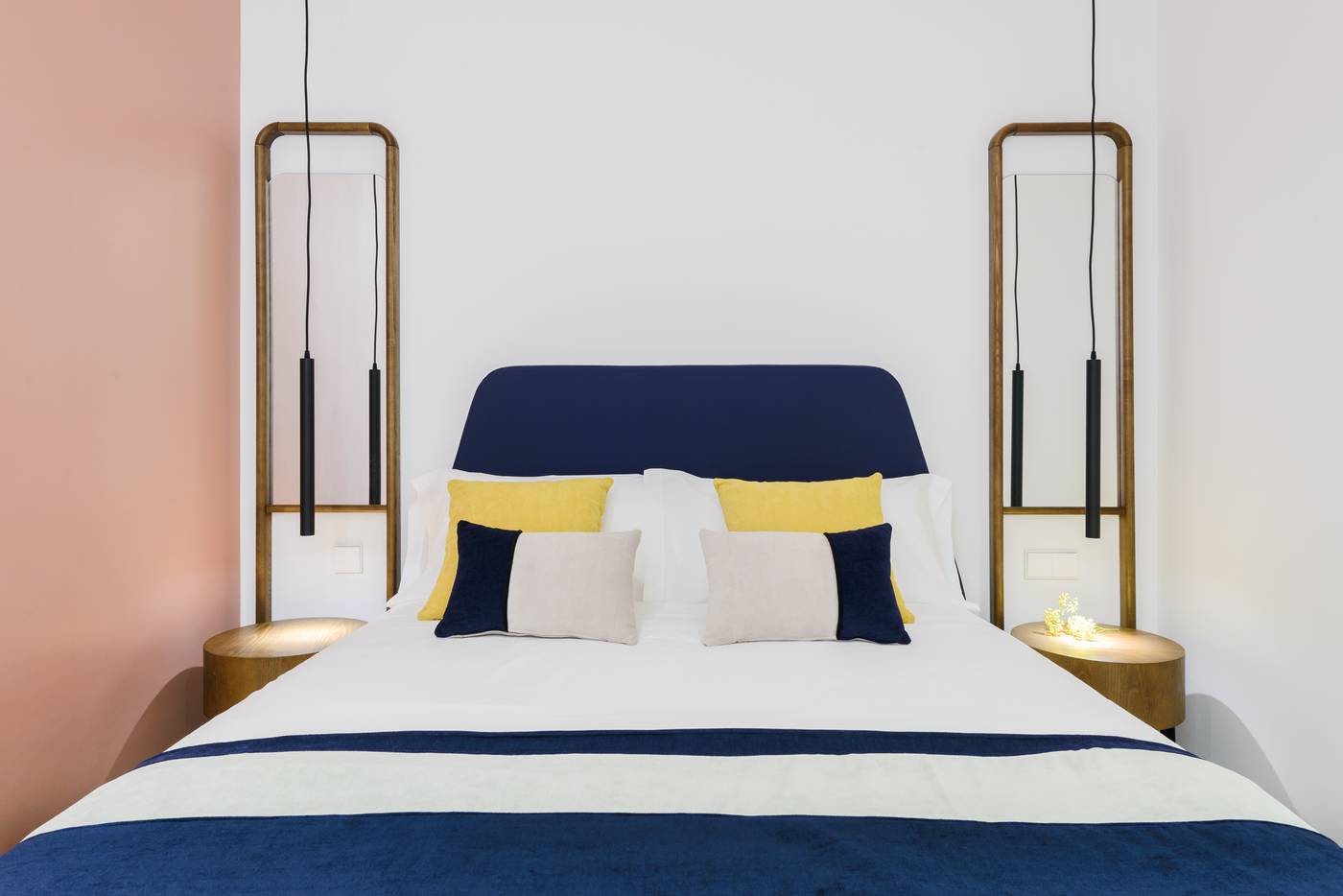 Smartrental-Collection-Gran-Via-Centric-II-Room-69