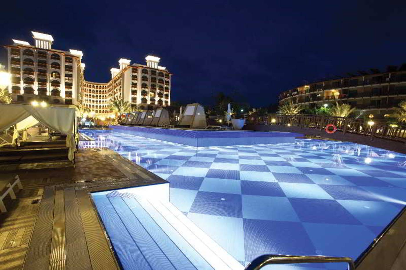 Quattro Beach Spa & Resort Hotel