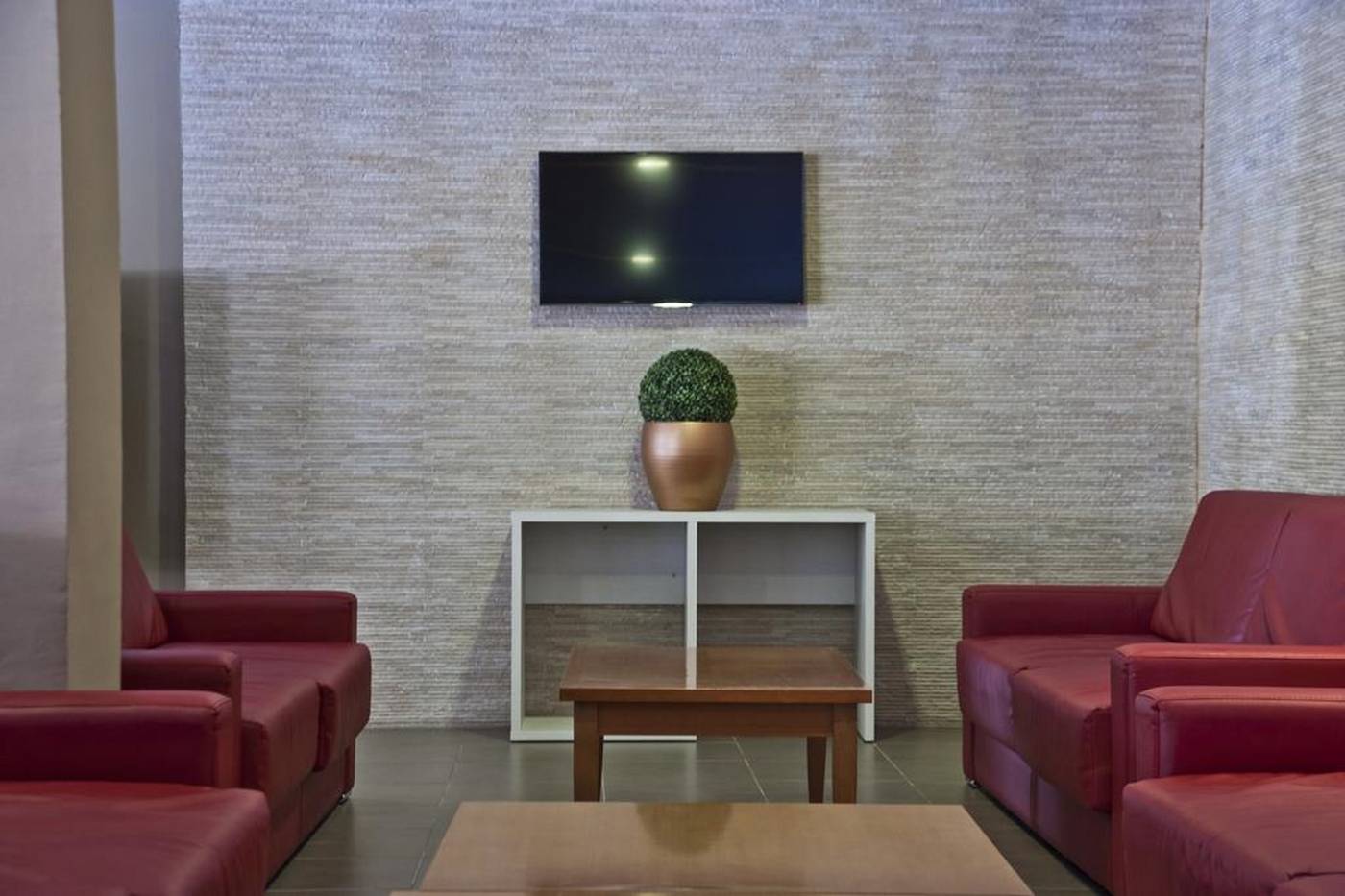 Bon-Repos-Lobby-20
