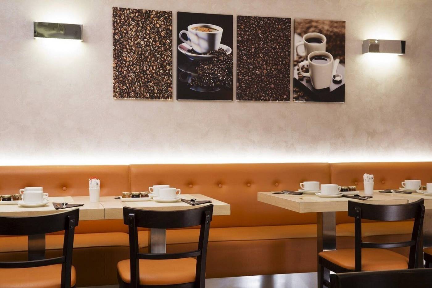 Europe-Tour-Eiffel-Restaurant-22