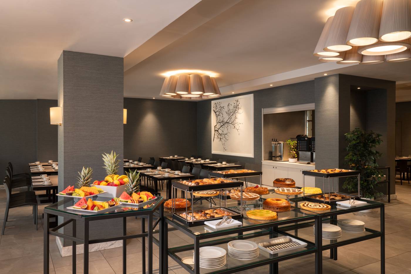 American-Palace-Eur-Restaurant-26