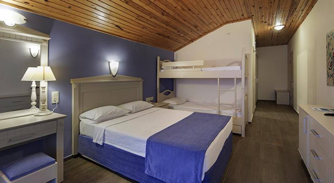 Club-Turtas-Beach-Hotel-Room-18