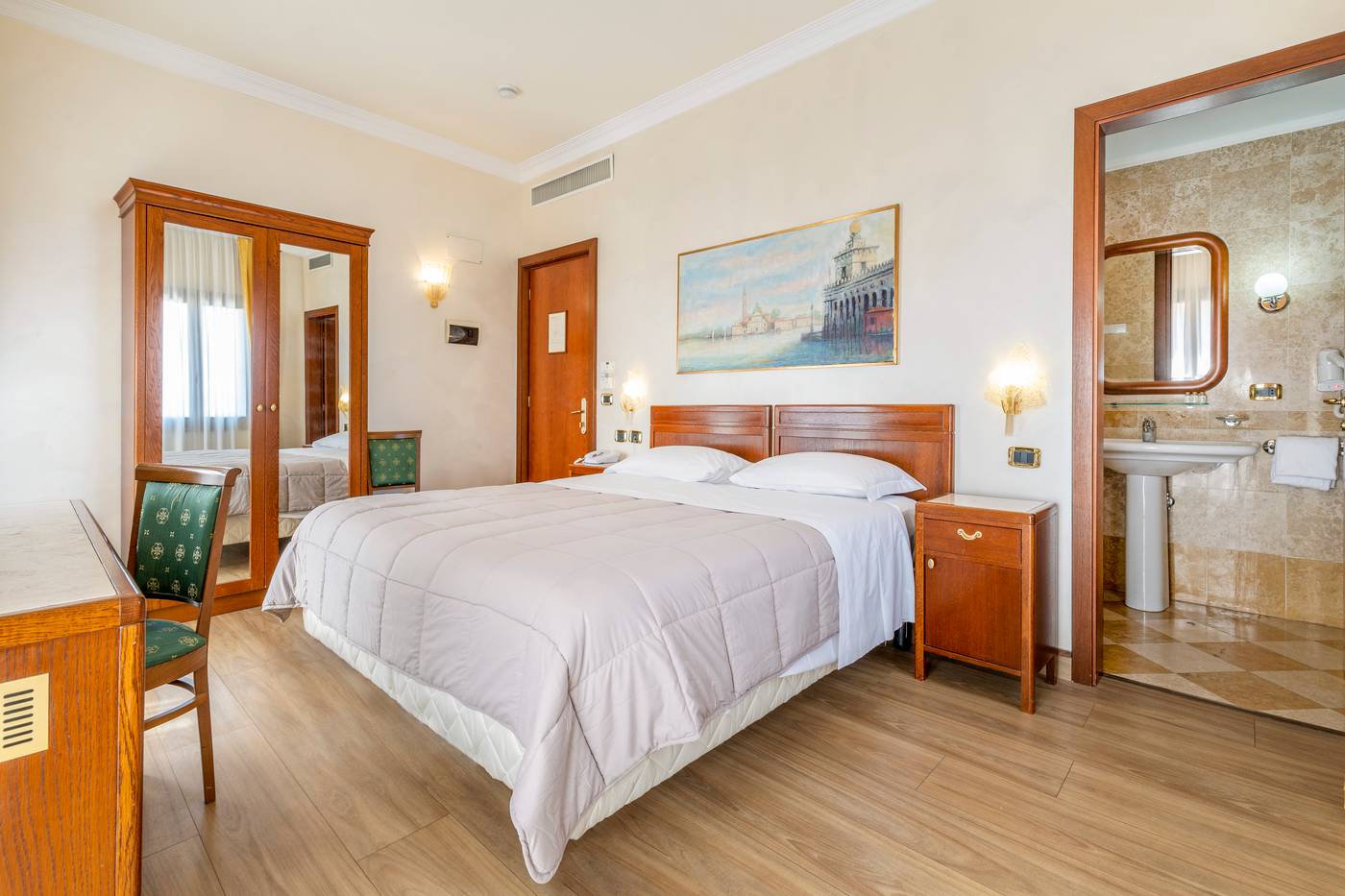 Hotel-Panorama-Room-11