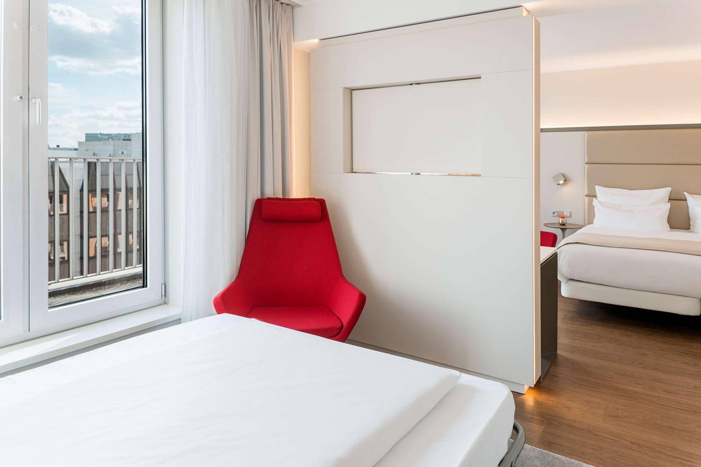 NH-Collection-Berlin-Mitte-am-Checkpoint-Charlie-Room-36