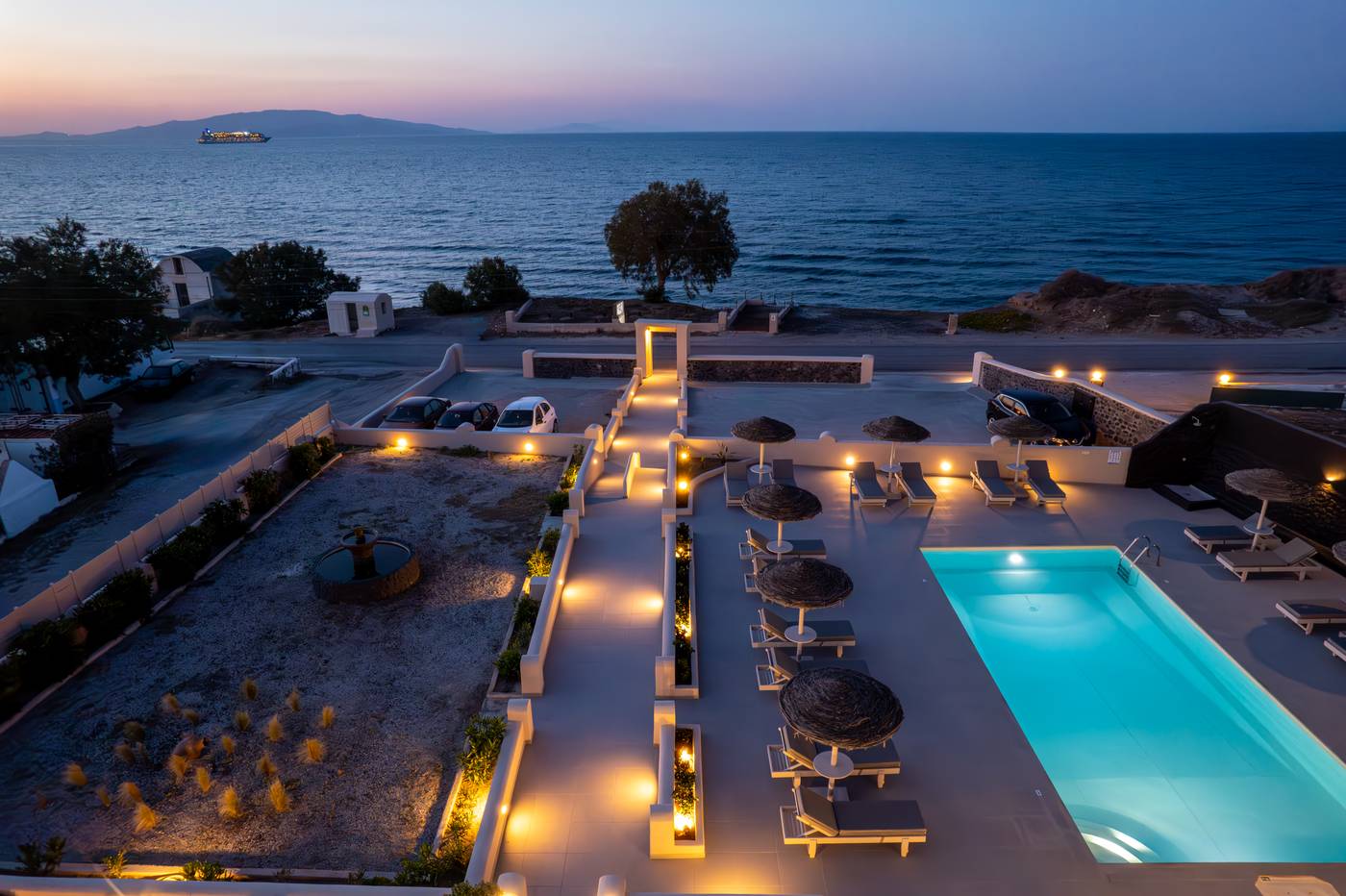 En Plo Boutique Suites - Oia Santorini-Greece-OIA-General view-9