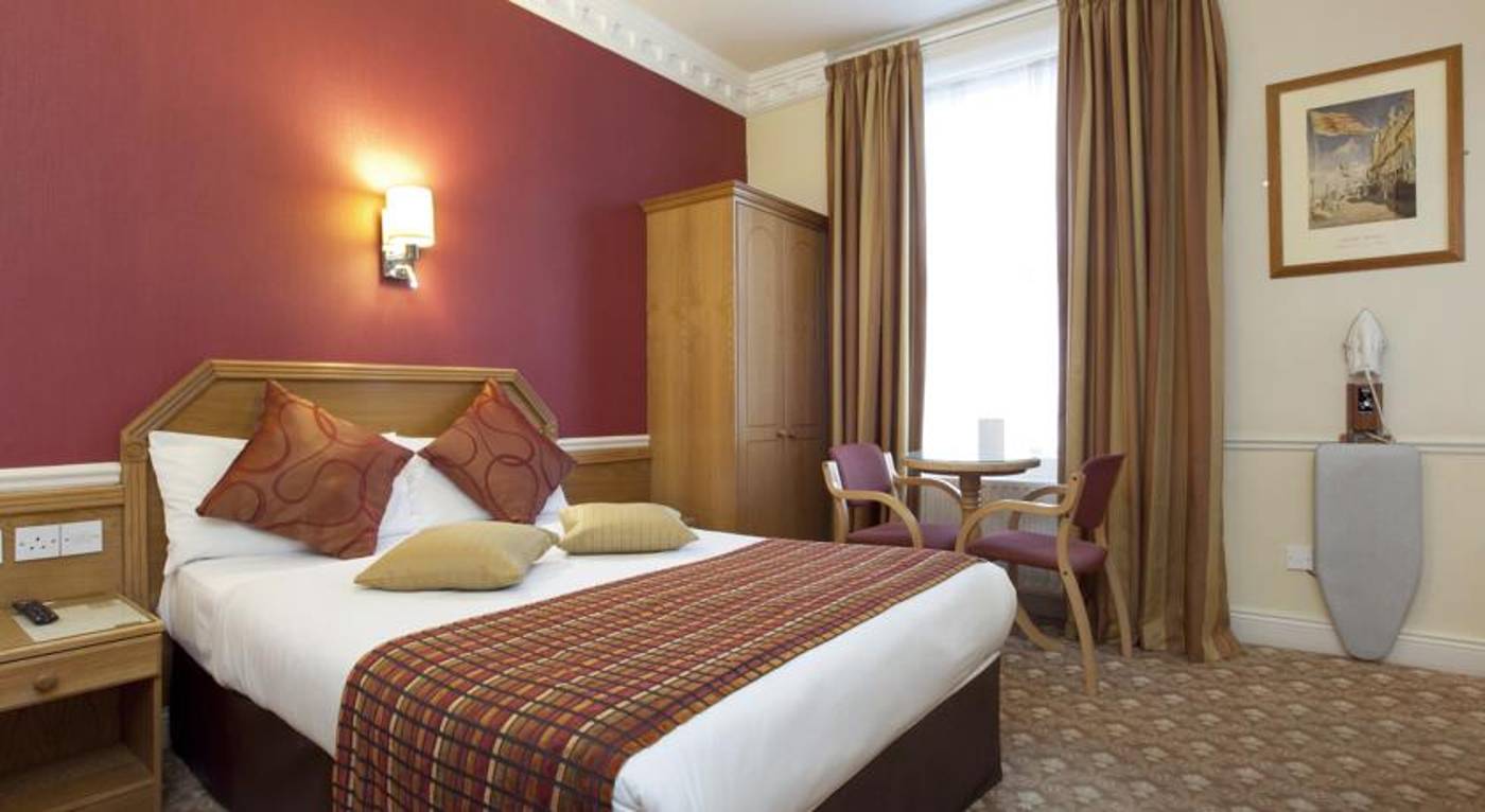 Harcourt-Hotel-Room-6