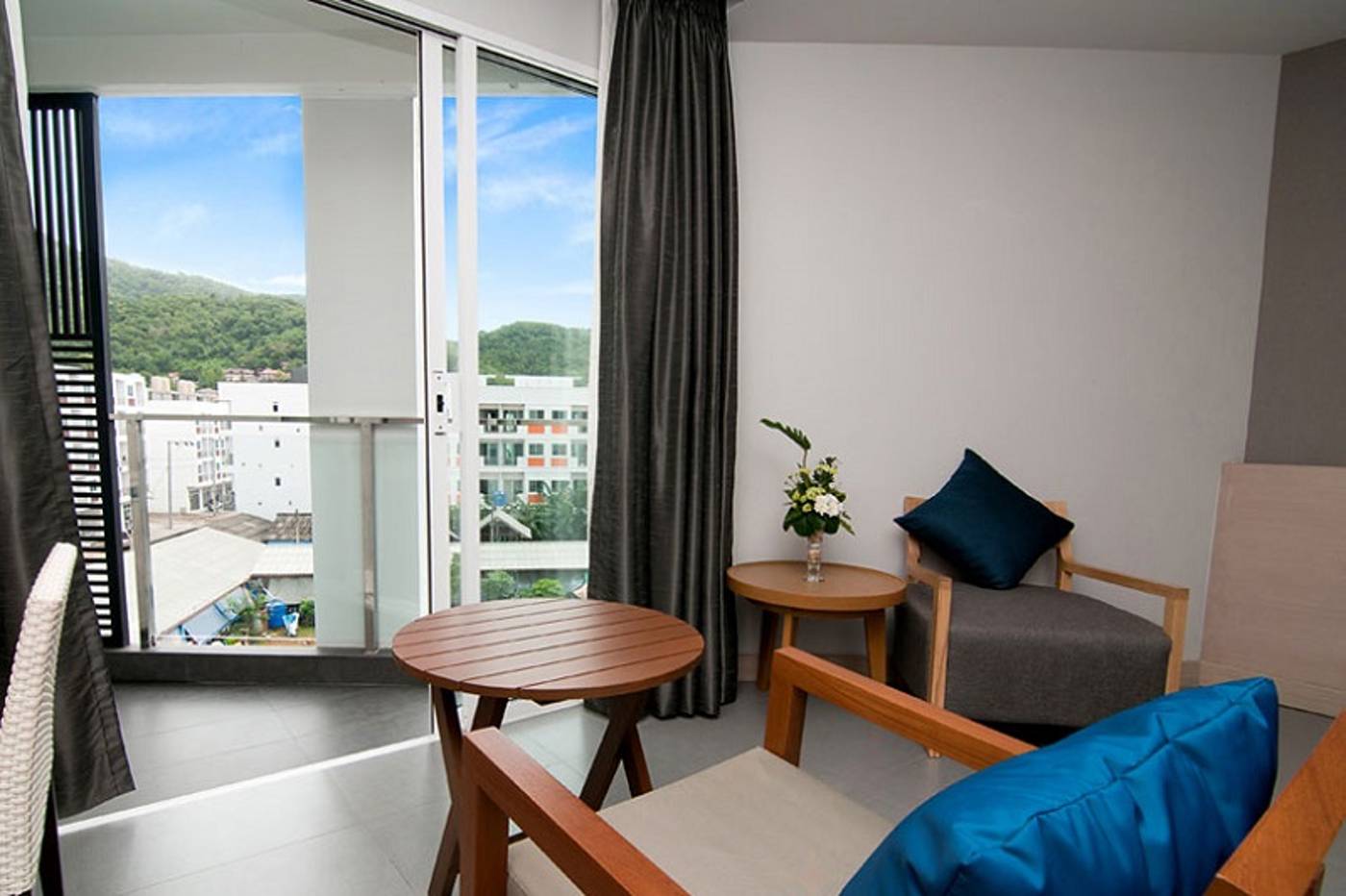 The-Ashlee-Heights-Patong-Room-16
