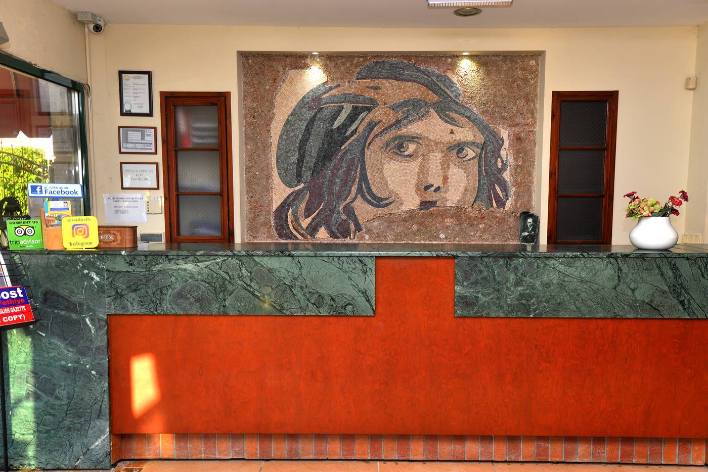 Mutlu-Beach-Lobby-34