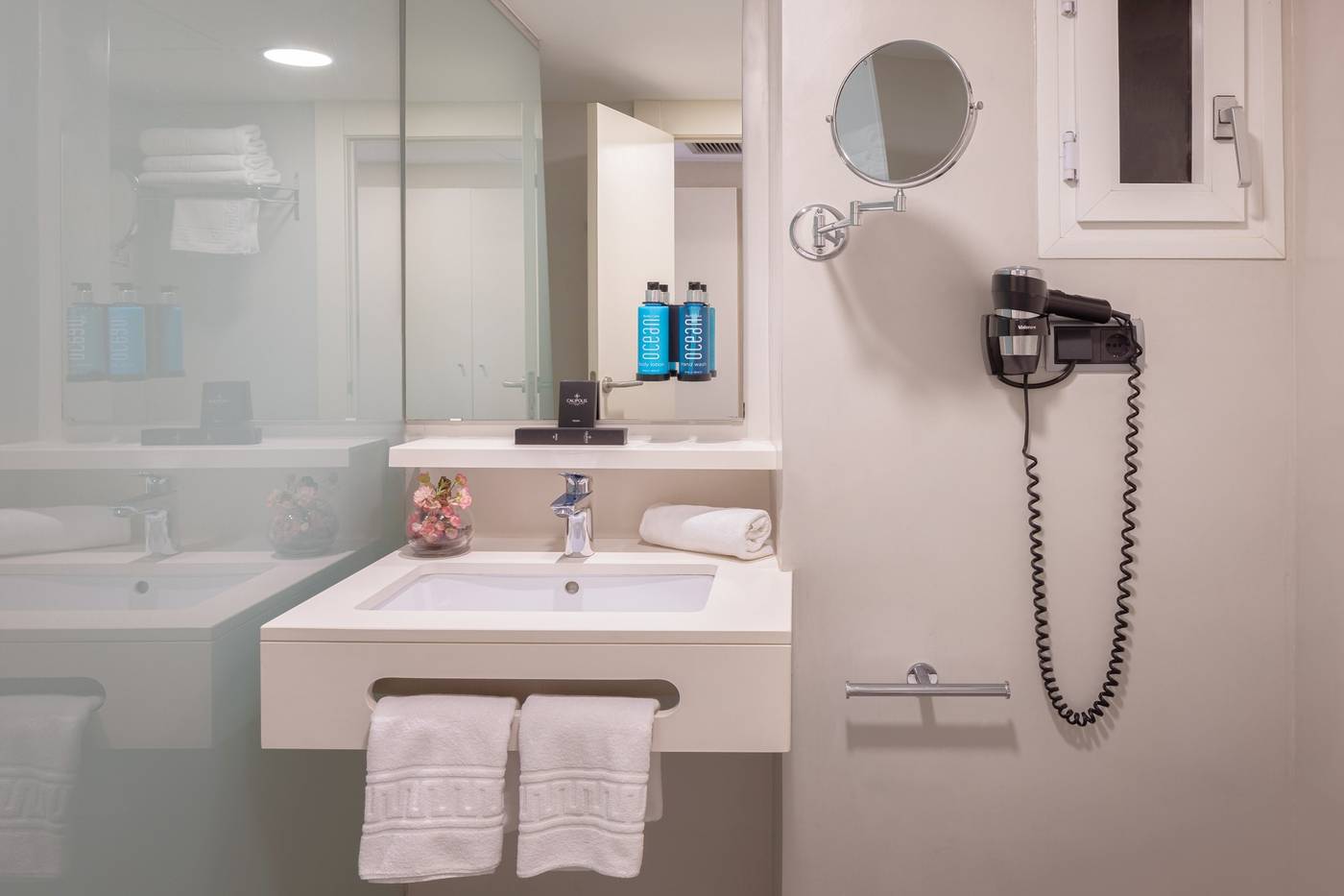 Calipolis-Hotel-Room-58