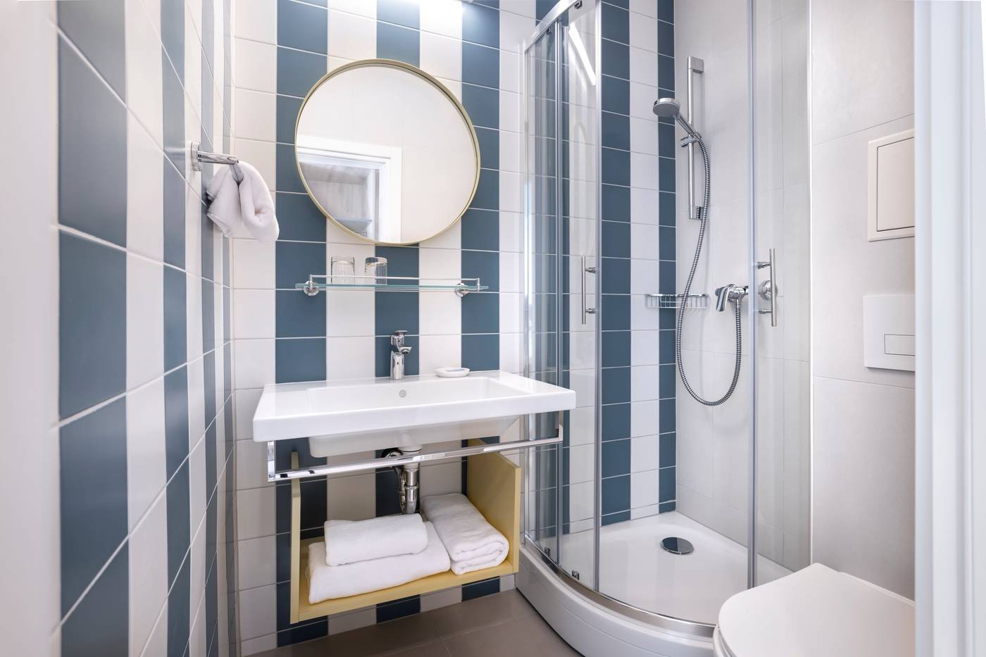 Hotel-Valamar-Koralj-Room-26