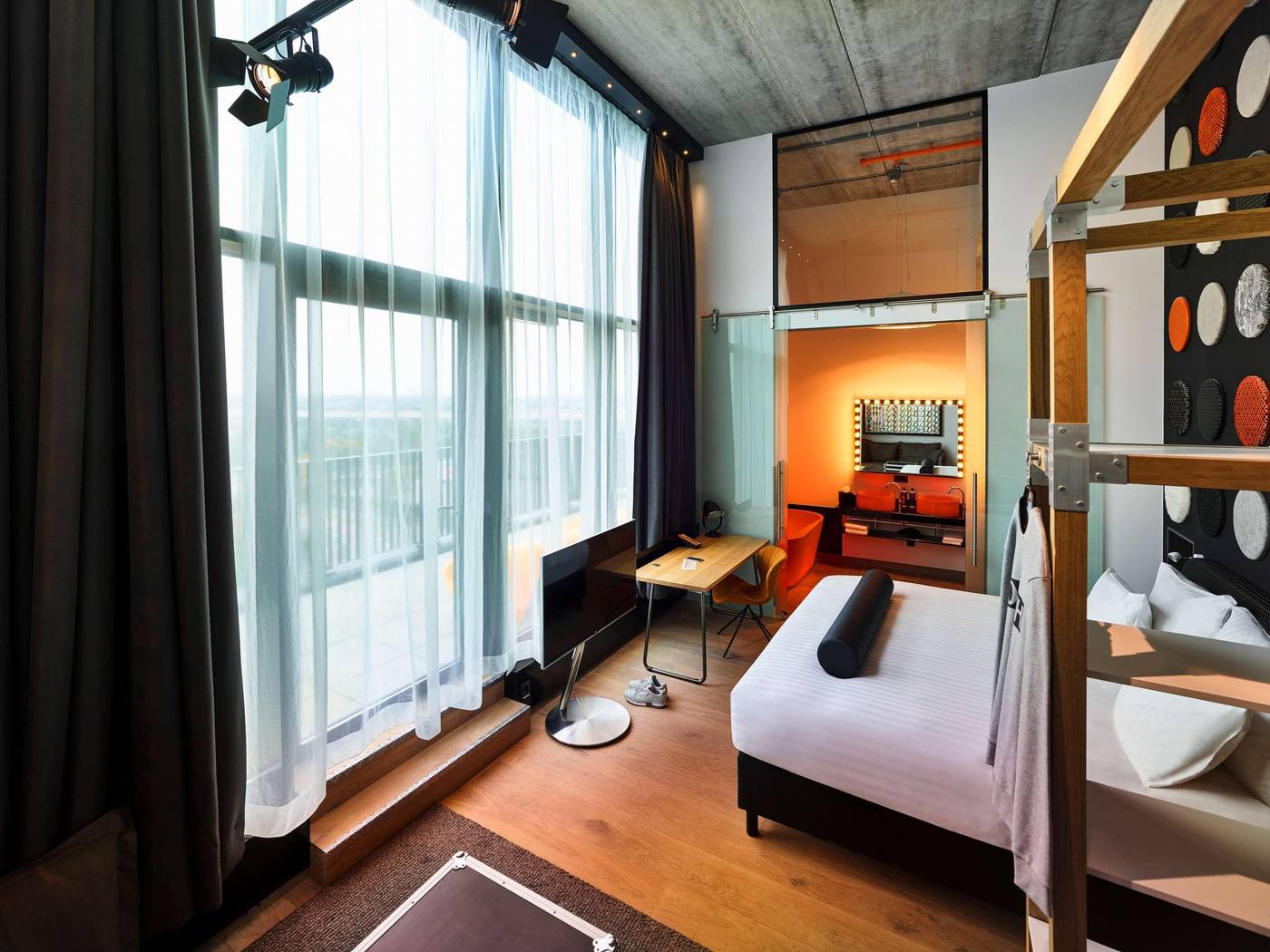 Jaz-in-the-City--Amsterdam-Room-30