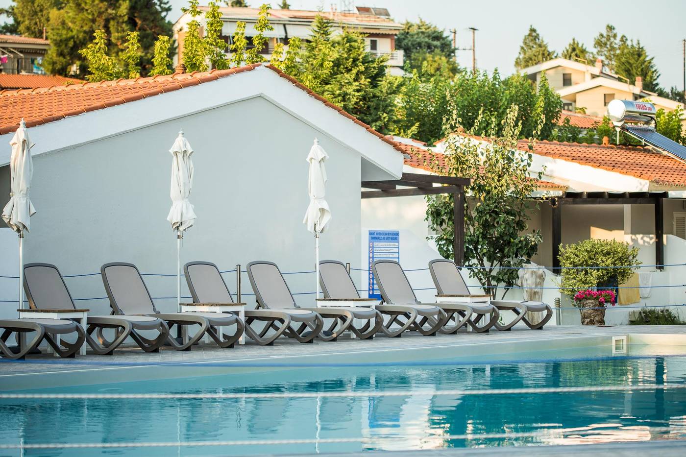 Coral-Blue-Beach-Pool-9