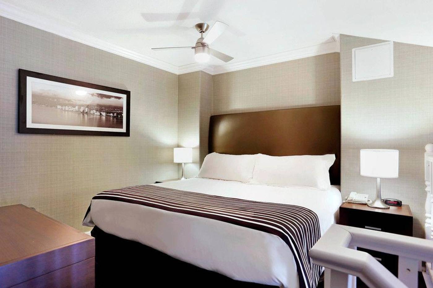 Sandman-Hotel-Vancouver-Airport-General-view-34