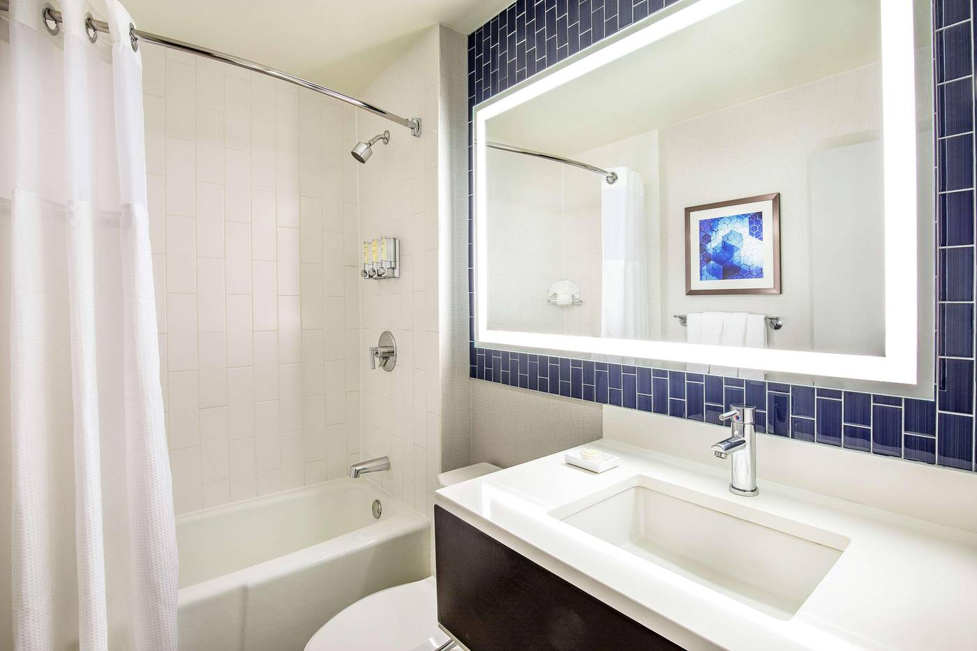 The-Royal-Sonesta-Boston-Room-45