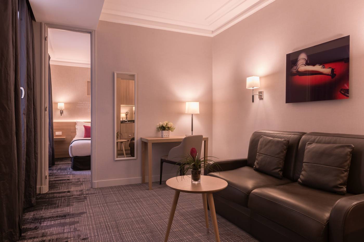 Magda-Champs-Elysees-Room-21