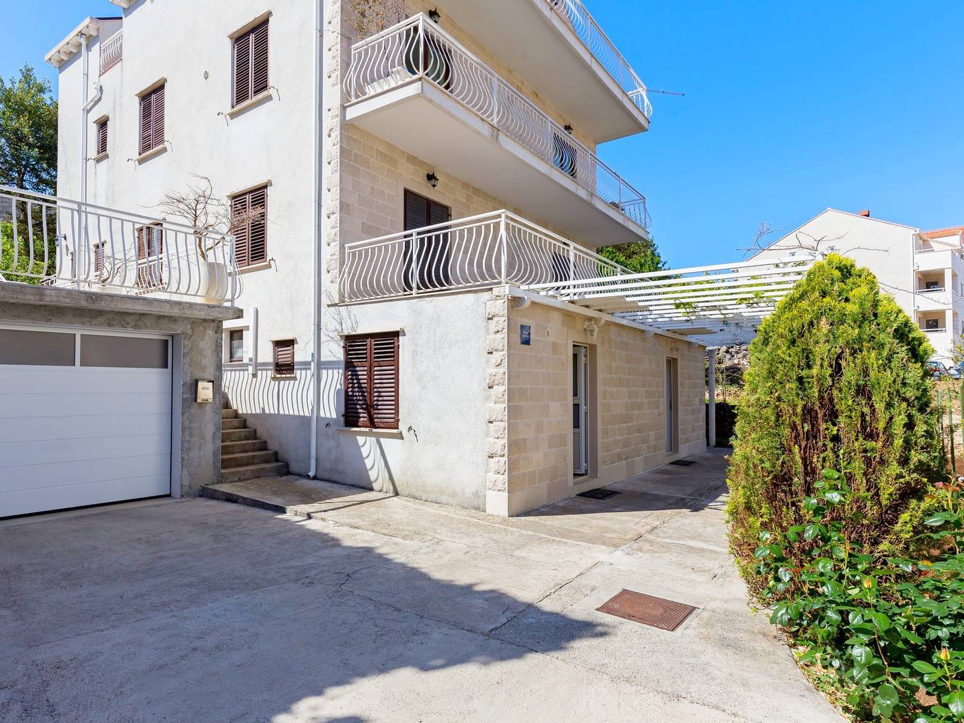 Apartments-Niksa-General-view-3