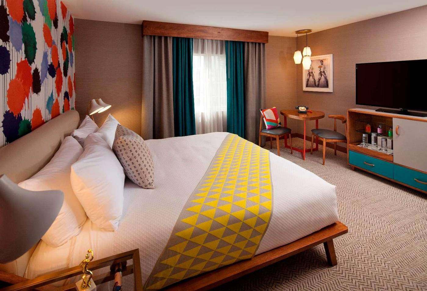 The-Kinney-Venice-Beach-Room-9